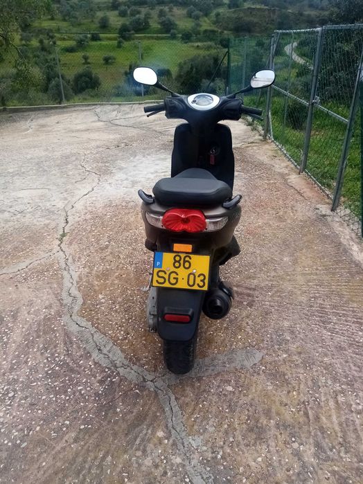 Yamaha Neos 50 cc em estado razoável