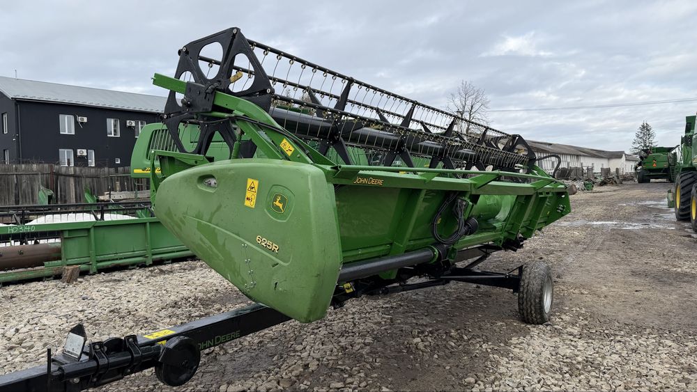 Жниварка John Deere 625R