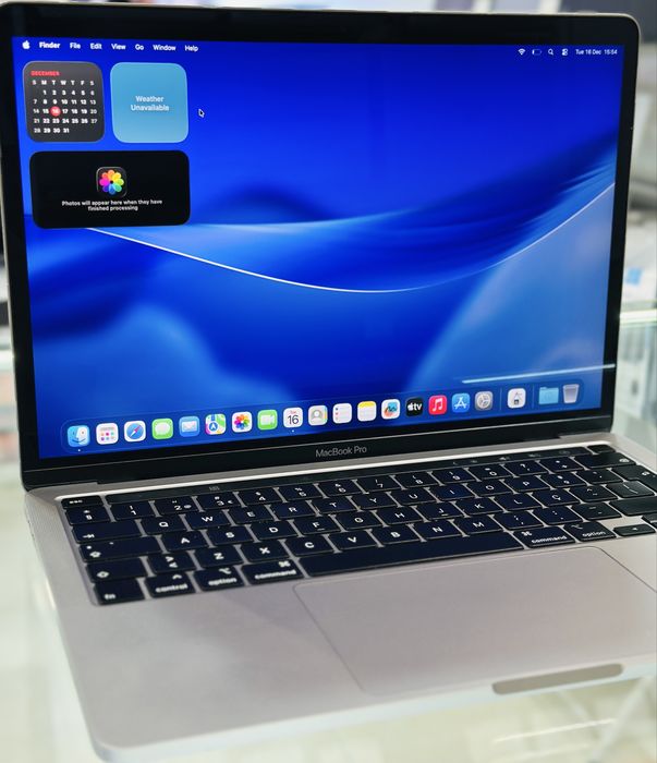 Macbook Pro 2020 16GB/256GB Core i7 Touchbar