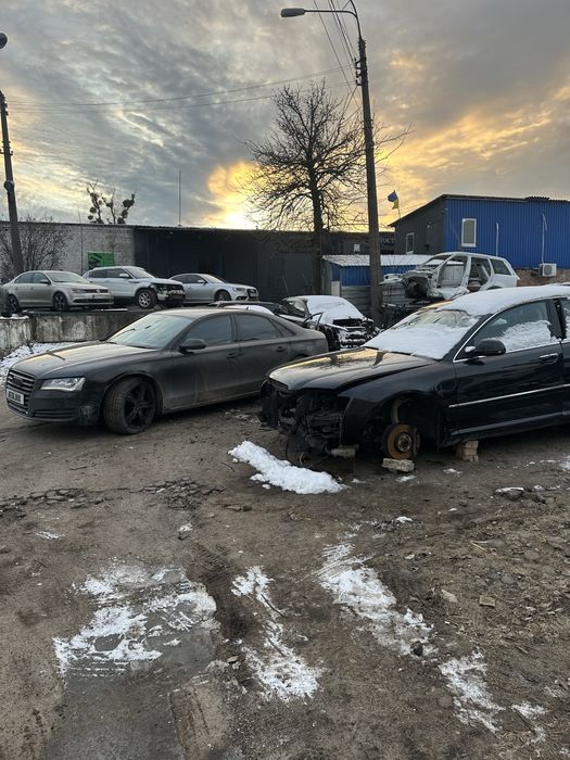 Крило Ауді А8Д3 крыла Audi A8D3