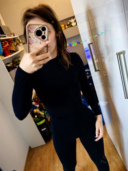 Body Ola voga czarne wycięte plecy