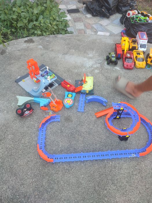 Vários brinquedos