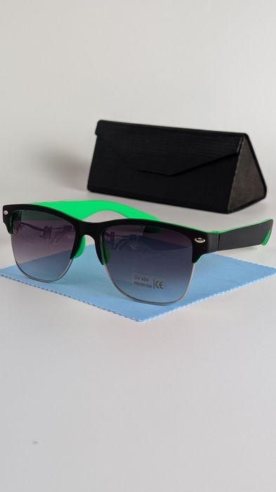 Стильні сонцезахисні окуляри Wayfarer