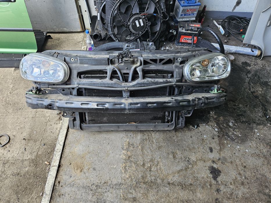 Pas kompletny chlodnice VW Golf IV 1.6 klima