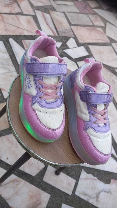 Ténis com patins - 33