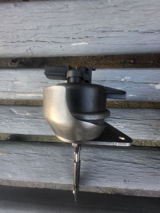 Актуатор турбіни Пасат б8 1.6 дизель