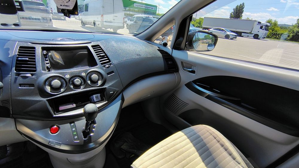 Продам Mitsubishi Grandis 2.4