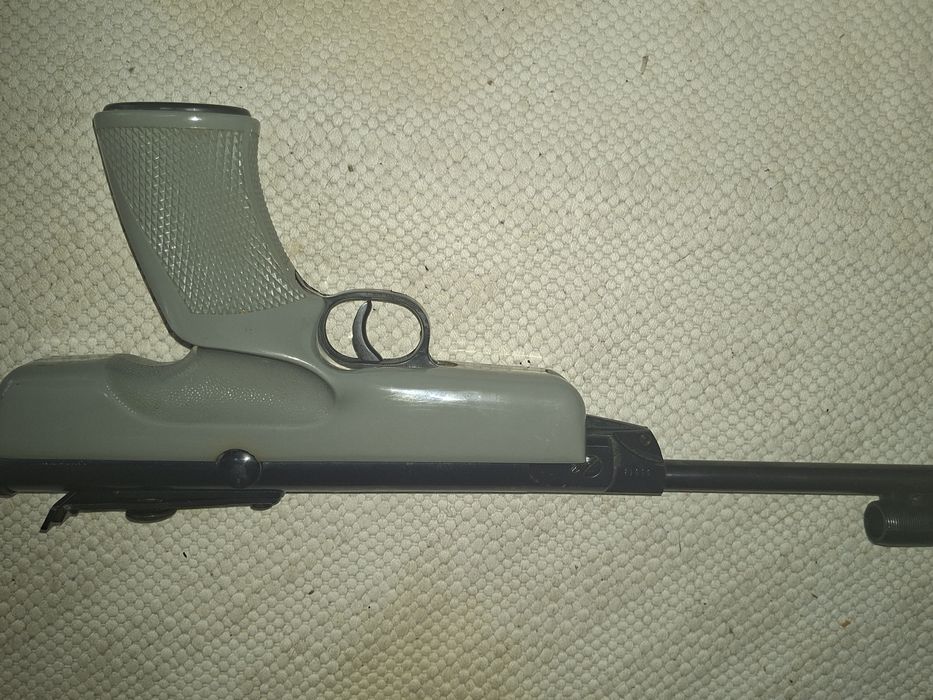 Pistola Diana mod 6