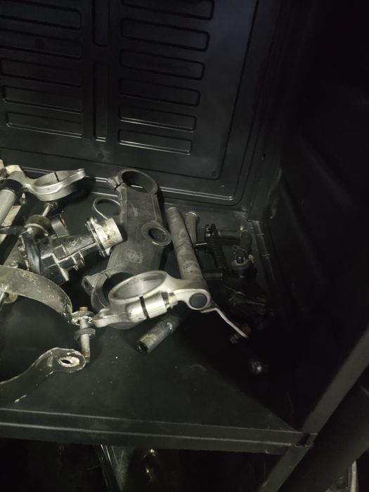 Material gsxr k2 1000