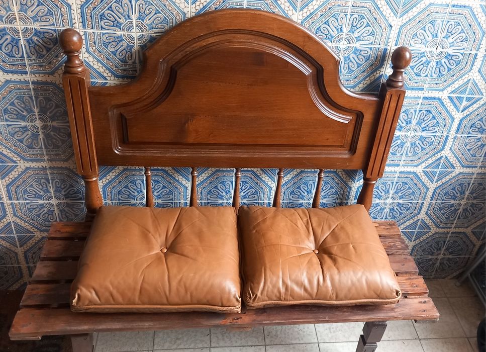 Banco a partir de cabeceira de cama