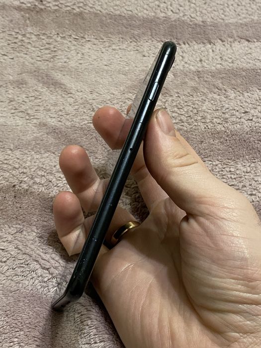 Телефон Apple Iphone SE 2020