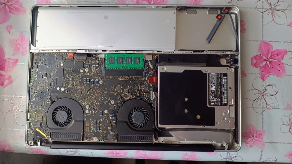 MacBook pro A1286 на запчастини