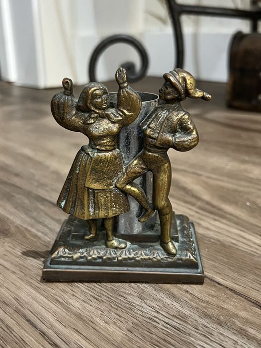 Porta-cirio pascal bronze.