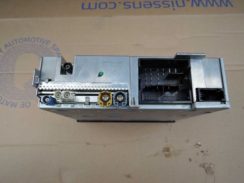 Nawigacja Ekran  VW Golf MK7 MIB2  5G0.035.020E komplet