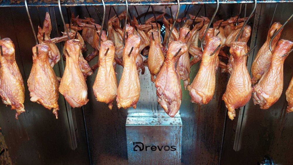 Копчені крила, гомілка, окорок, циплята