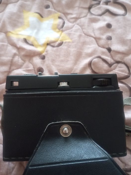 Продам плівкові фотоапарати ЛОМО та Силует Електро