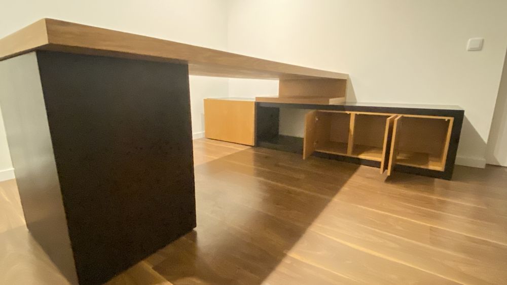 Secretária de escritorio grande + moveis de apoio