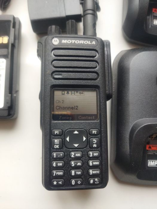 Радіостанція Motorola DP4801e UNF+2 зарядки + акамулятори.