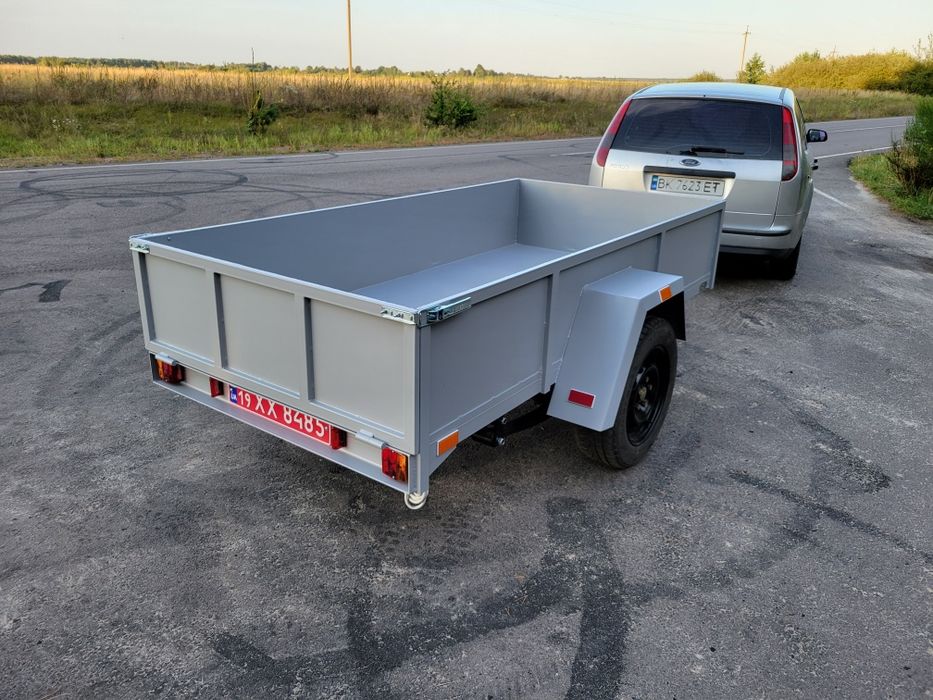 Причепи.  легкові