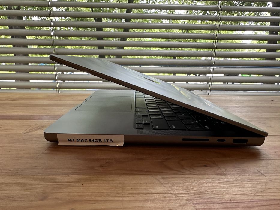 Apple MacBook Pro 14 A2442 M1 max 64gb 1tb ssd wideo foro fv23 A+