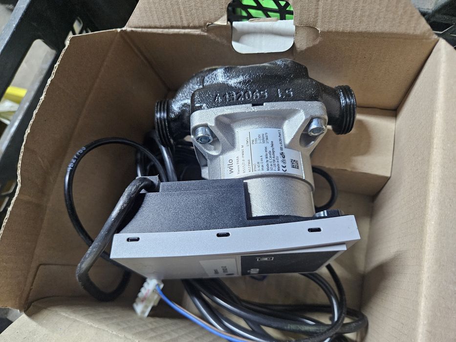 Pompa obiegowa wody WILO Yonos Para RS15/7.0-PWM1 np. do pomp ciepła  Daikin