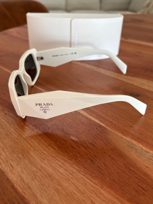 Óculos de Sol Prada Symbole