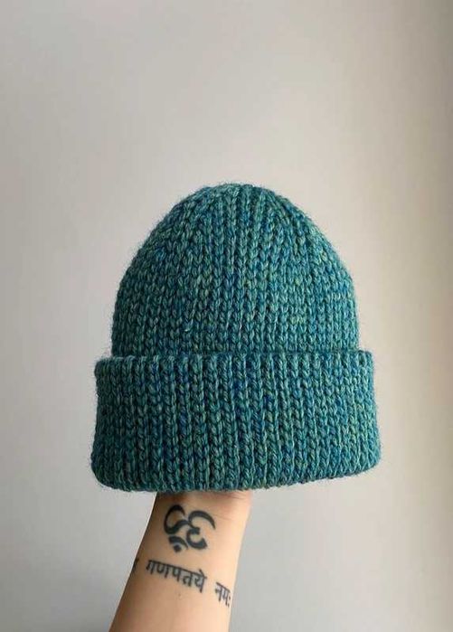 Zielona dziergana handmade czapka