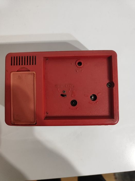 Часы- будильник б/у