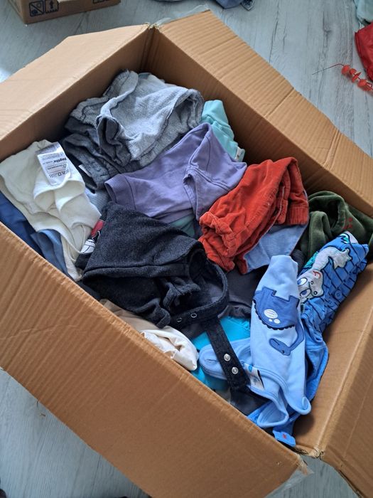 Karton ubranek dla chłopca