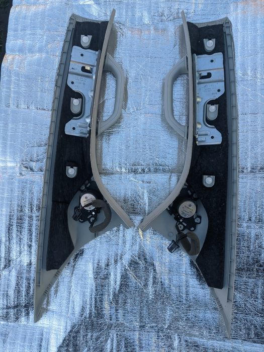 Ручки VW Т6 T6.1 пластик з динаміками Dinaudio Volkswagen Multivan t6