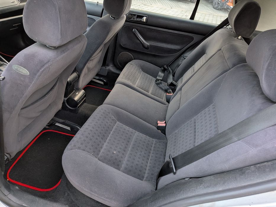 Volkswagen Golf IV 1.4 i Confortline 01