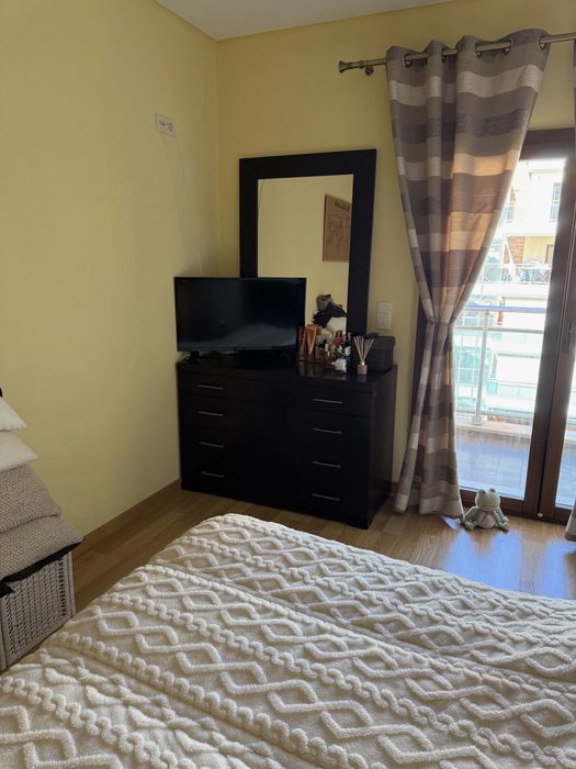 Conjunto de Mobília de Quarto de Casal