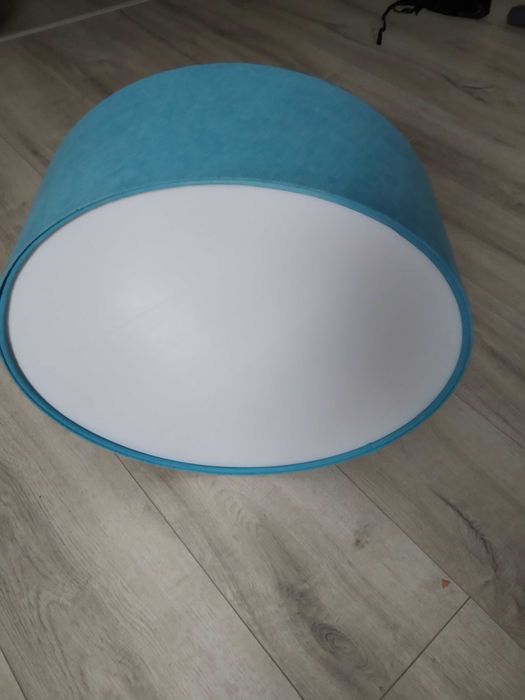 Lampa sufitowa kolor morski