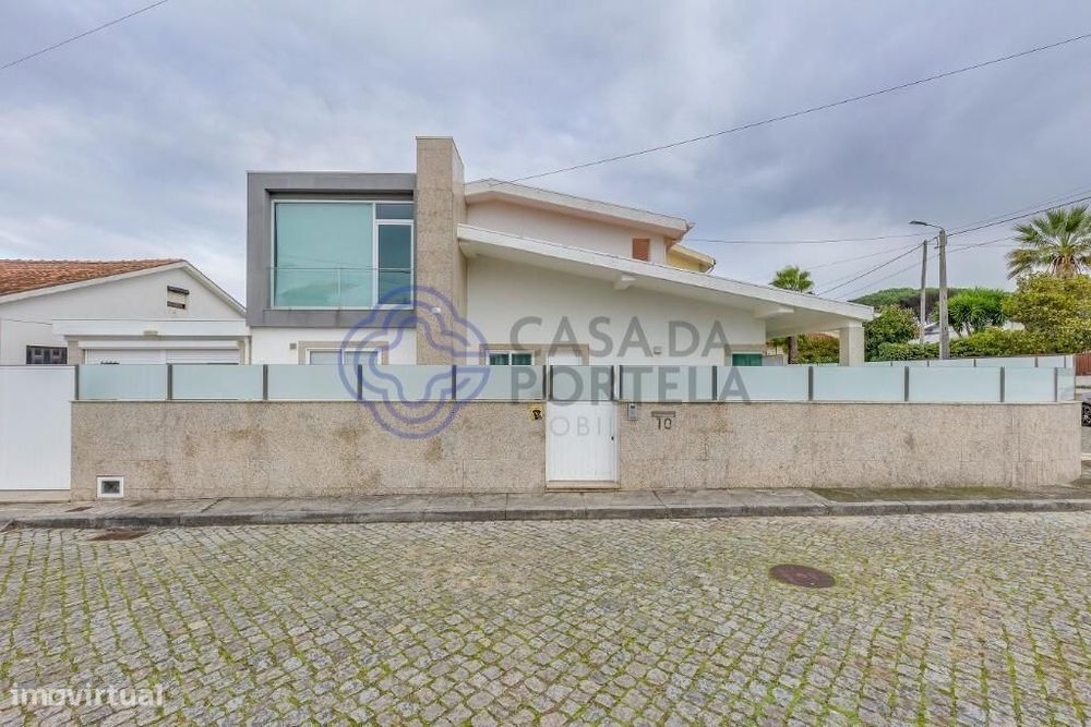 Moradia T3 Isolada Em  Árvore