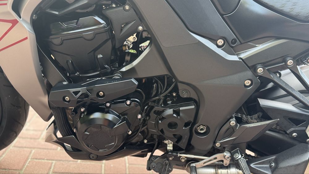 Kawasaki Z1000 пробіг 15728 км