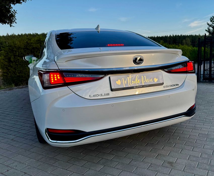 Auto do ślubu Lexus