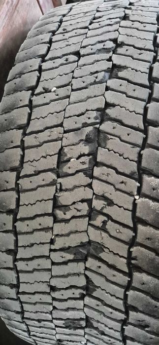 4 Pneus Michelin 315/70 22.5