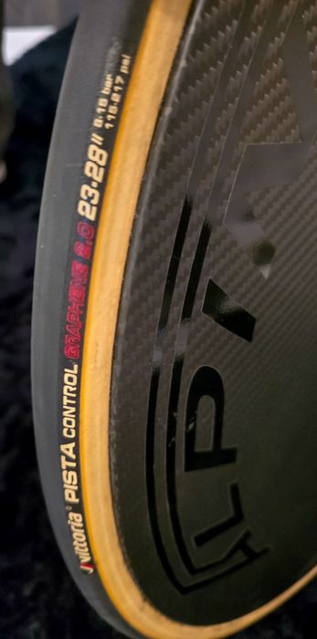 Alpina Carbon Track Disc Wheel (Stealth), Tylne koło torowe, Stan bdb