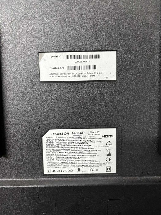 Smart TV Thomson 55UC6406 55 polegadas 4K com suporte de parede