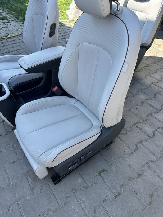 Сидіння Hyundai Ioniq 5 Іонік 5