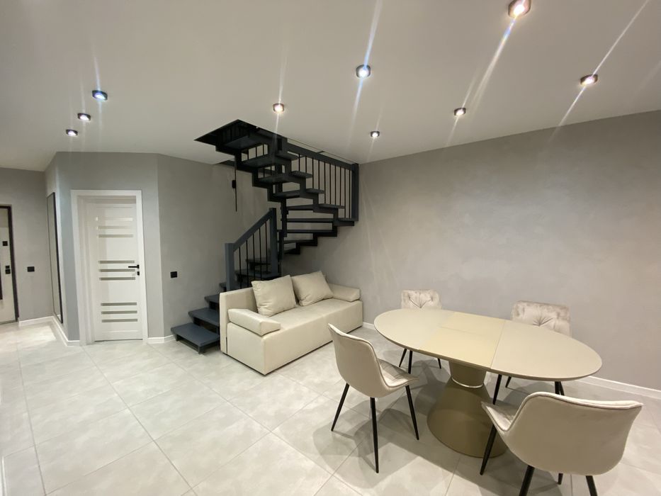 Таунхаус з ремонт 92м2