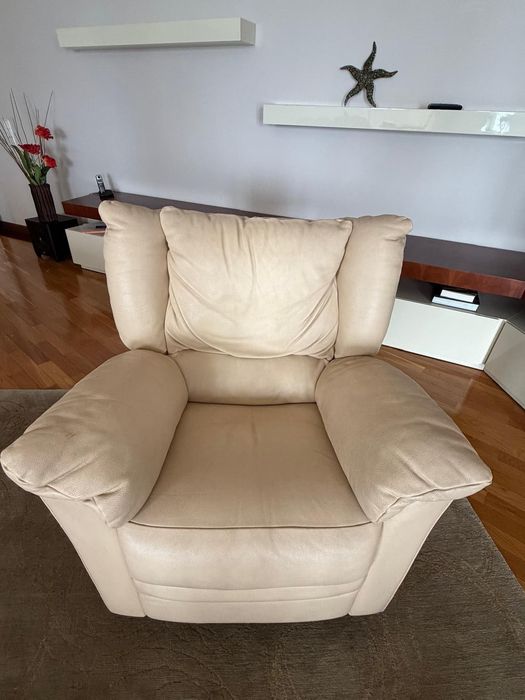 Cadeirão couro rotativo