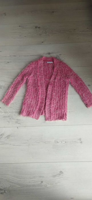 Sweter dla dziewczynki.