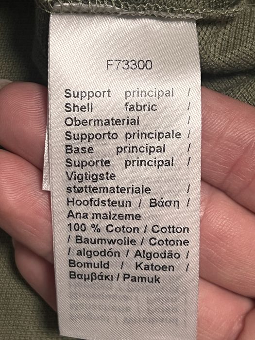 Лонгслив бренда Lacoste original