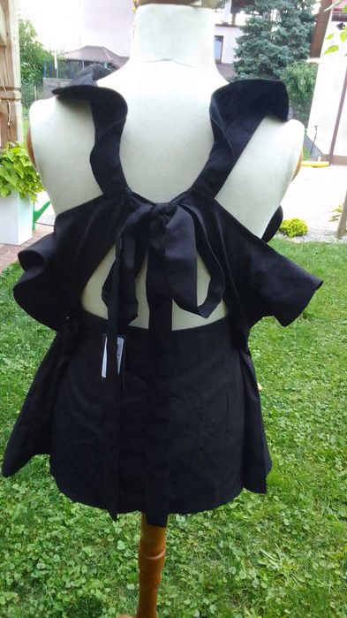 Bluzka NOWA rozmiar 50 z falbanami