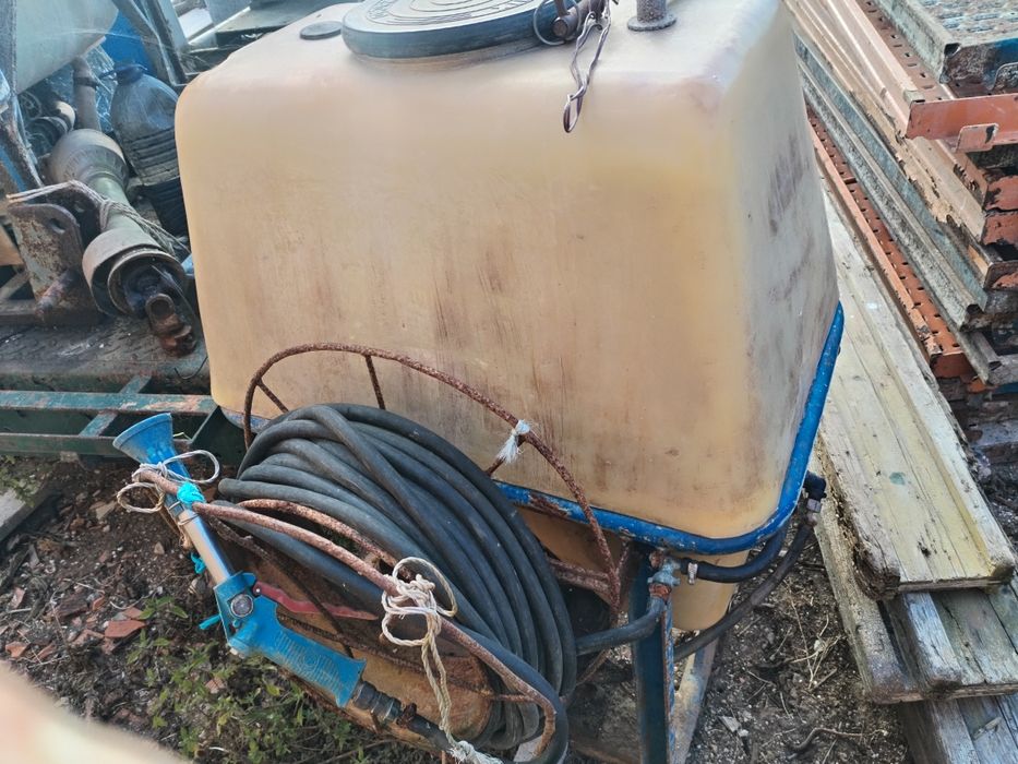 Pulverizador 200lt