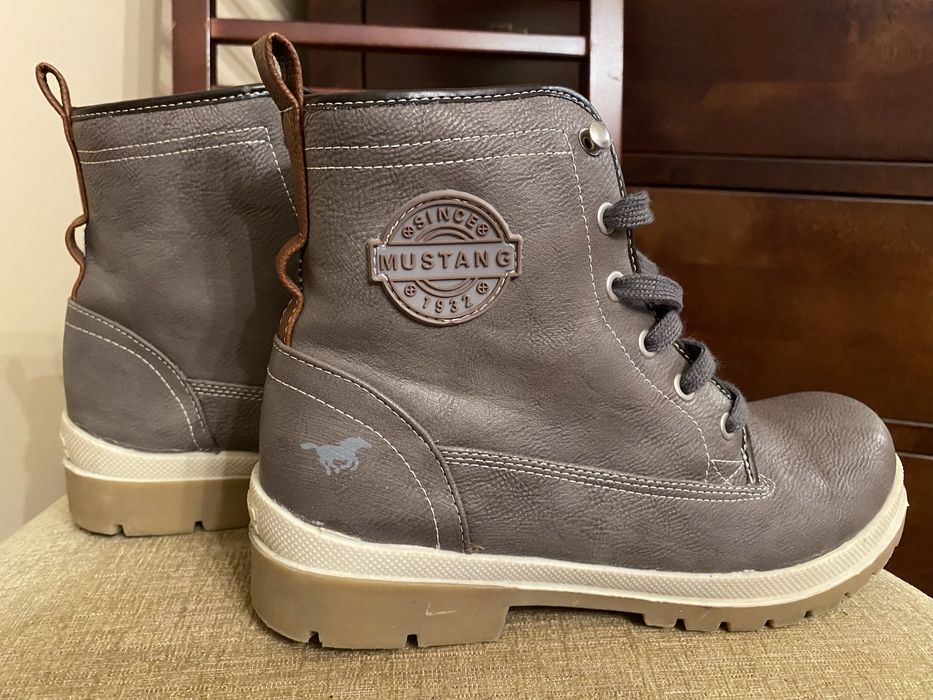 Zimowe buty Mustang, wkladka 25cm.
