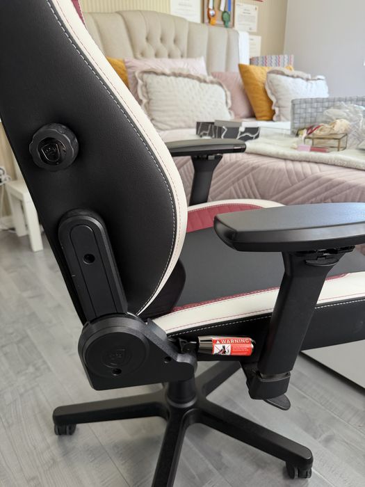 Cadeira Gaming NobleChairs