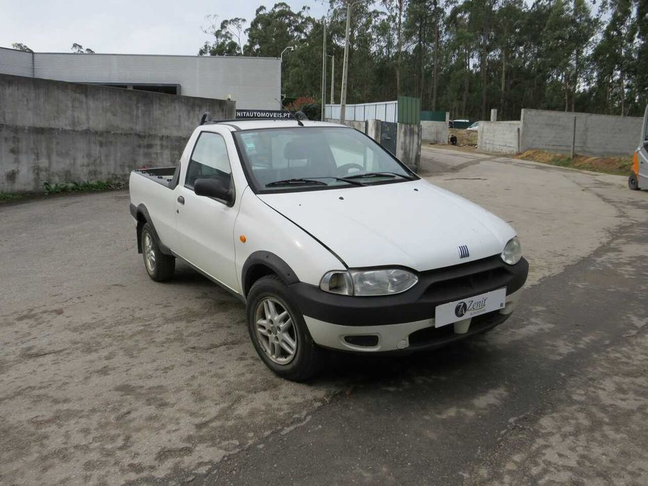 Fiat Strada 1.9MultiJet de 2001 - Peças Usadas