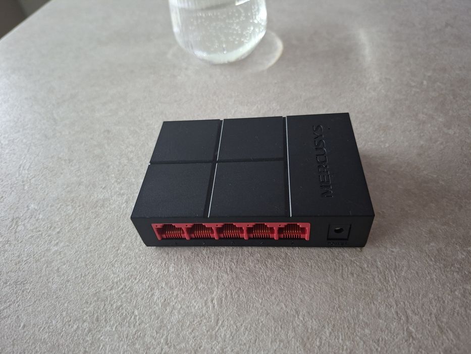 Switch Mercusys MS105G 10/100/1000 5-Port Gigabit